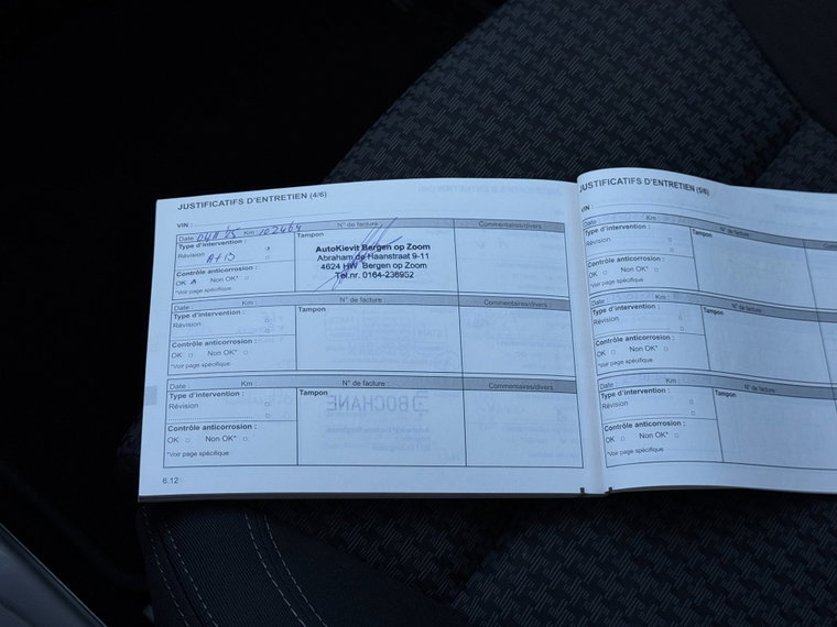 Vehicle Image 36