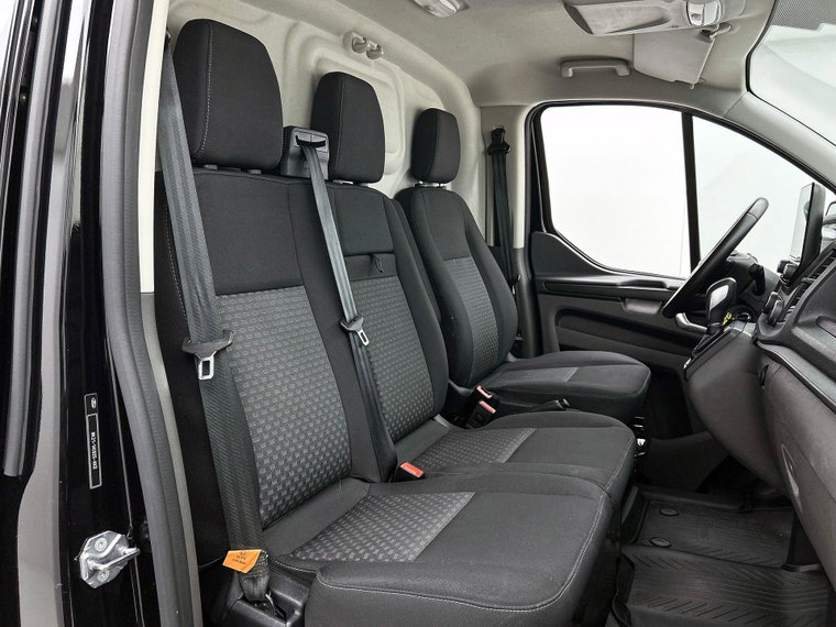 Vehicle Image 35
