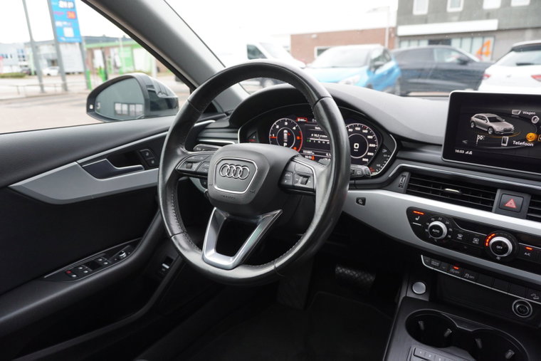 Vehicle Image 16