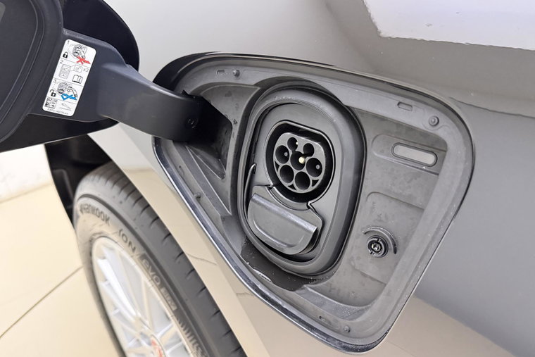 Vehicle Image 18