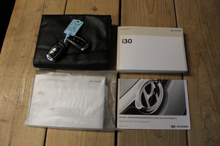 Vehicle Image 30