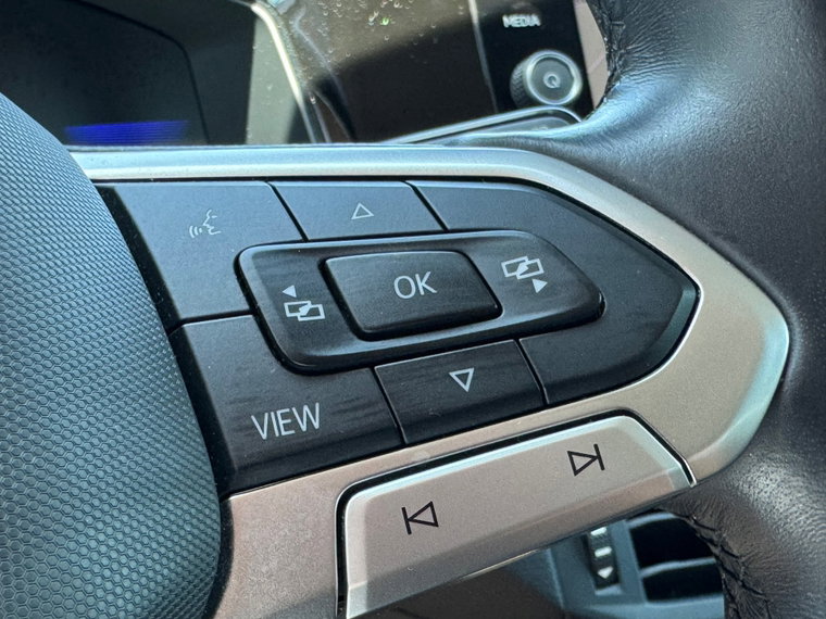 Vehicle Image 29