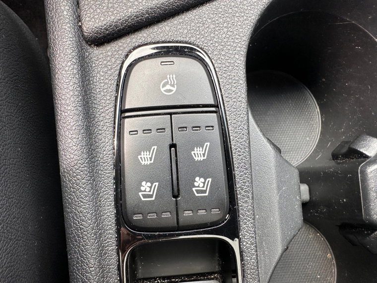 Vehicle Image 27