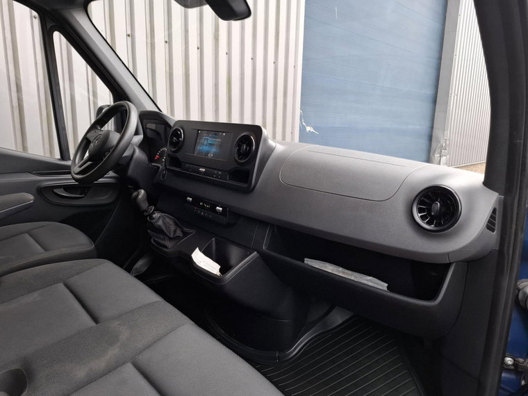 Vehicle Image 34