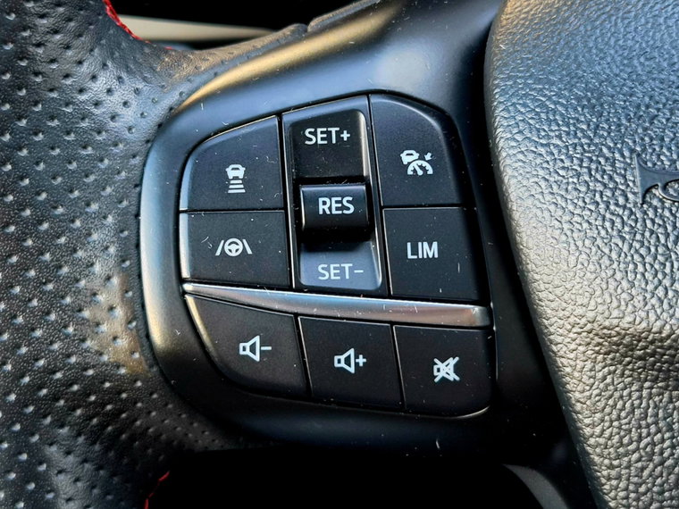 Vehicle Image 27