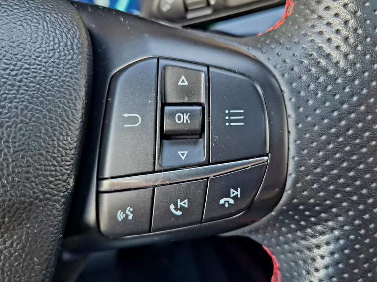Vehicle Image 29