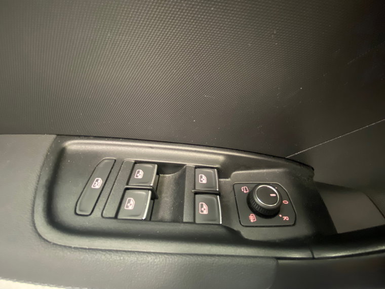 Vehicle Image 39