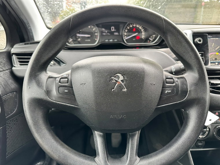 Vehicle Image 17