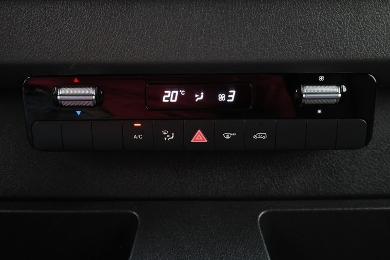 Vehicle Image 45
