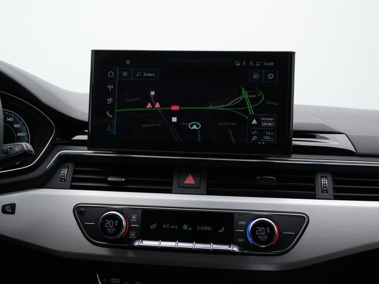 Vehicle Image 16