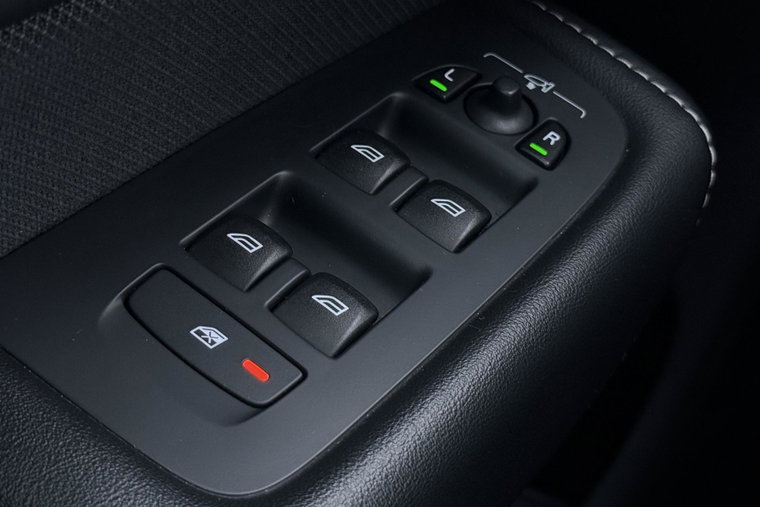 Vehicle Image 43