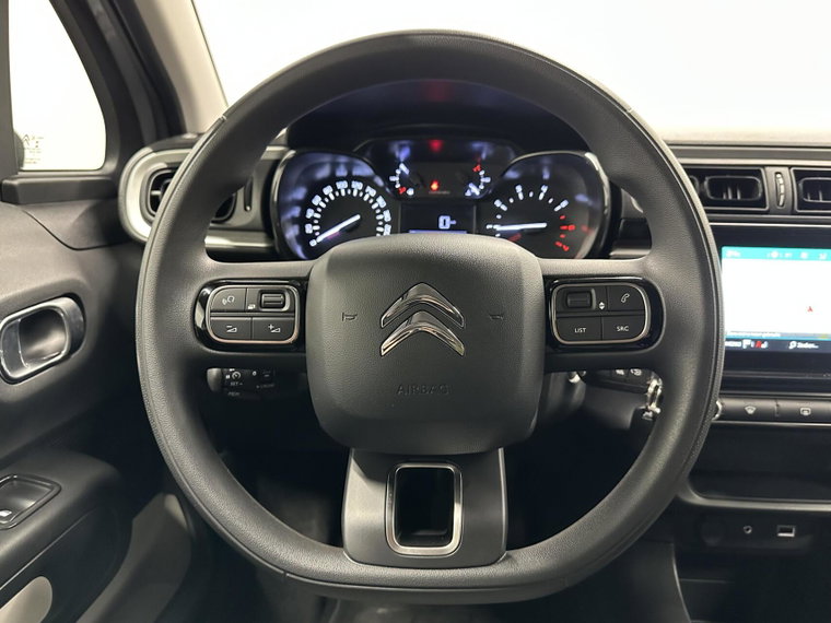 Vehicle Image 17