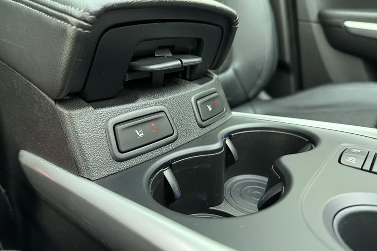 Vehicle Image 16
