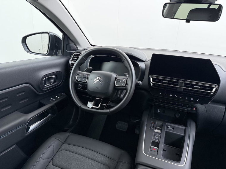 Vehicle Image 23