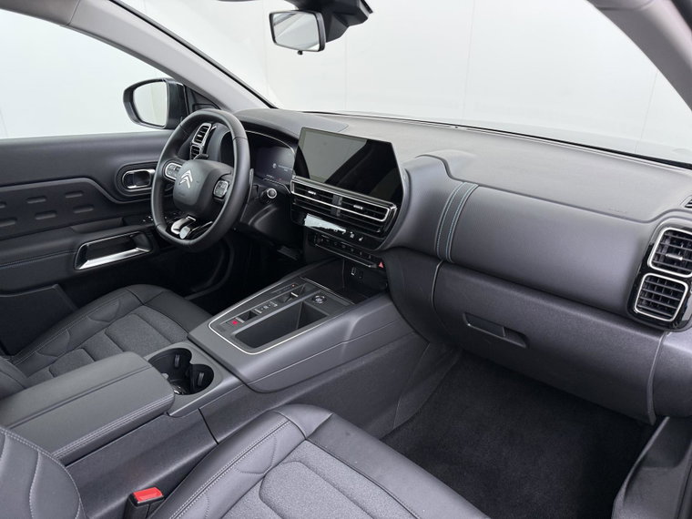 Vehicle Image 36