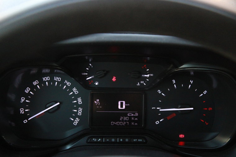 Vehicle Image 13
