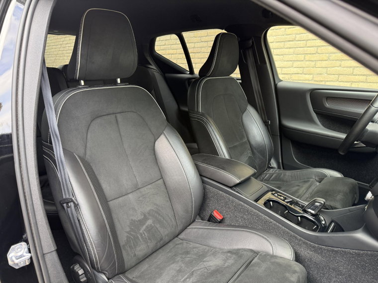 Vehicle Image 26