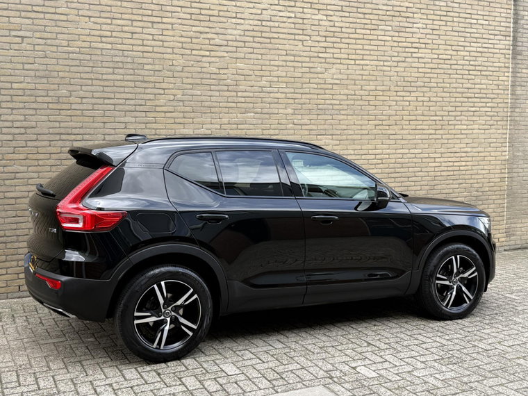 Vehicle Image 32