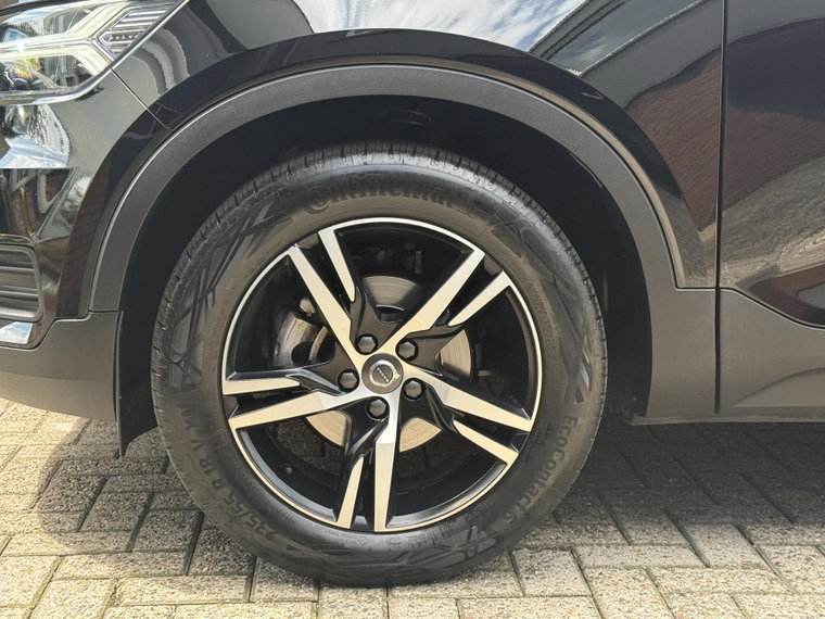 Vehicle Image 38