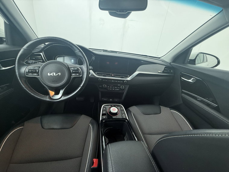 Vehicle Image 37