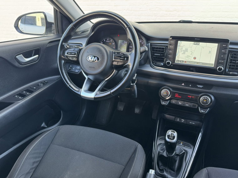 Vehicle Image 25