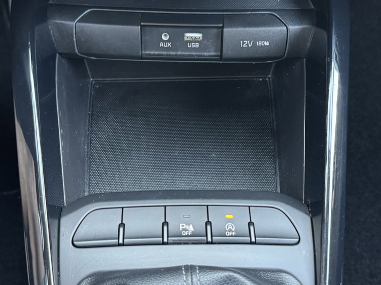 Vehicle Image 32