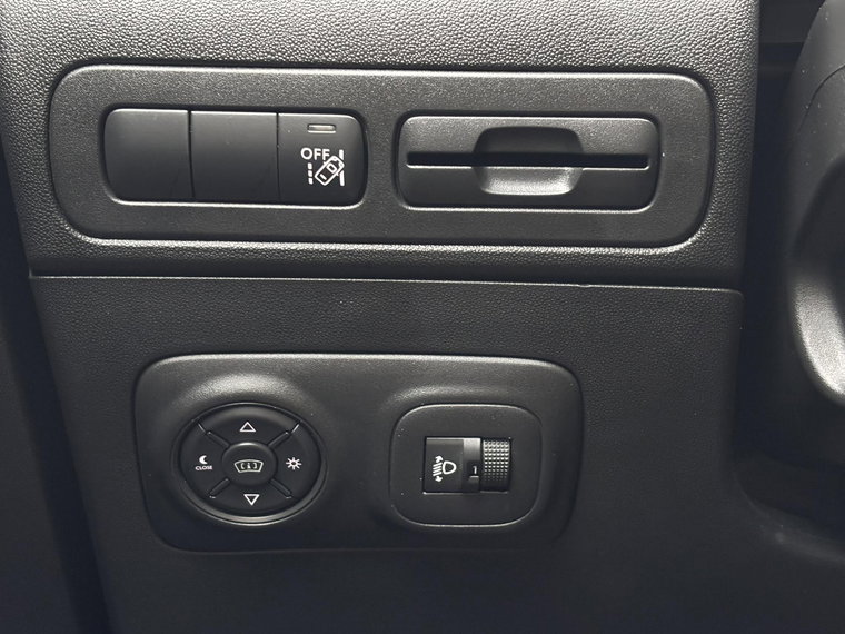 Vehicle Image 26