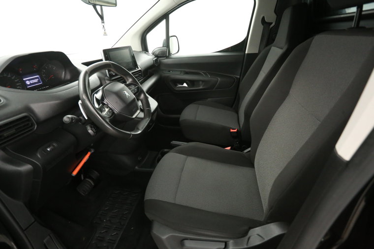 Vehicle Image 22