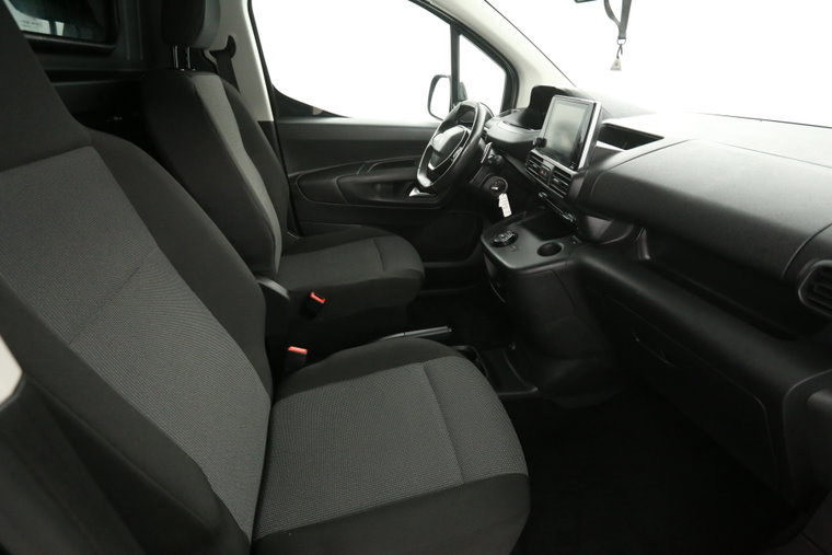Vehicle Image 23
