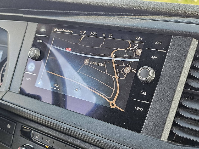 Vehicle Image 10