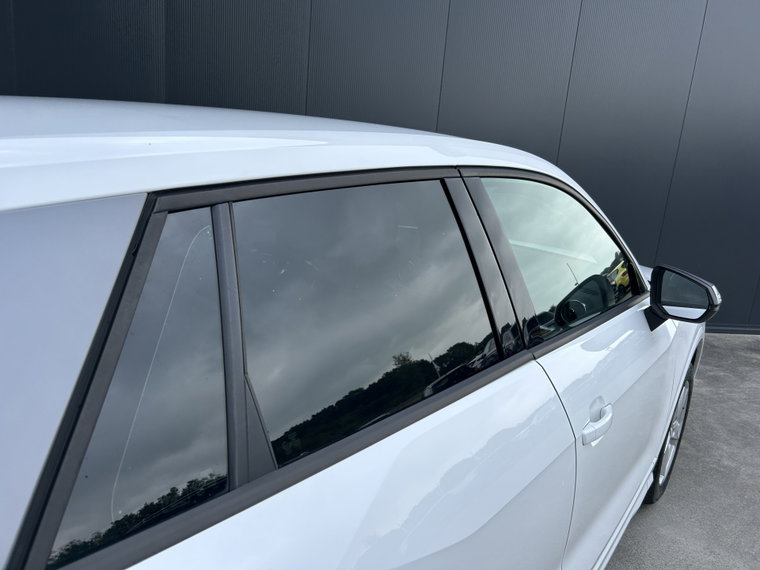 Vehicle Image 24