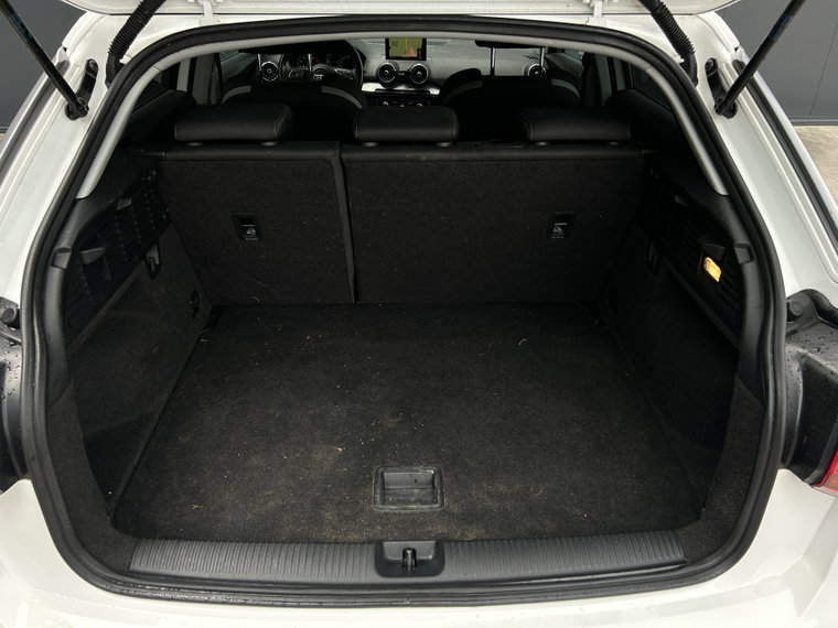 Vehicle Image 33