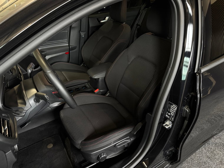 Vehicle Image 37