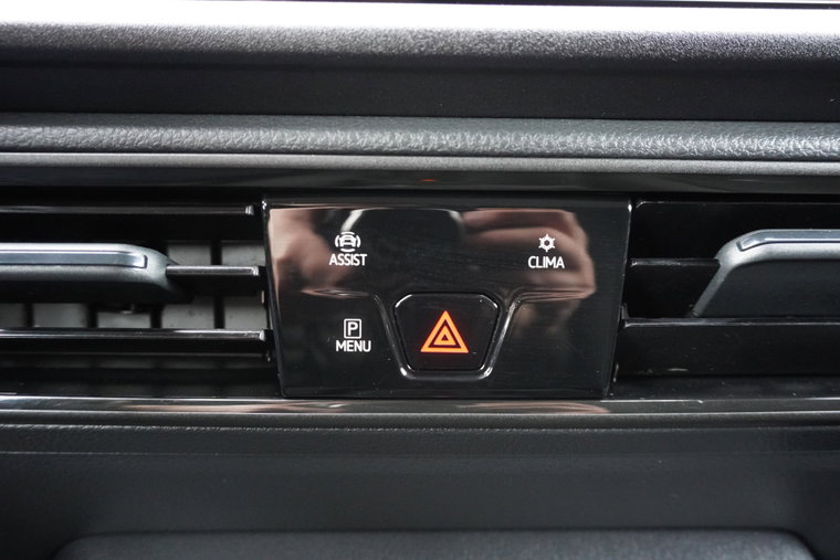 Vehicle Image 26
