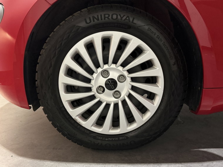 Vehicle Image 14