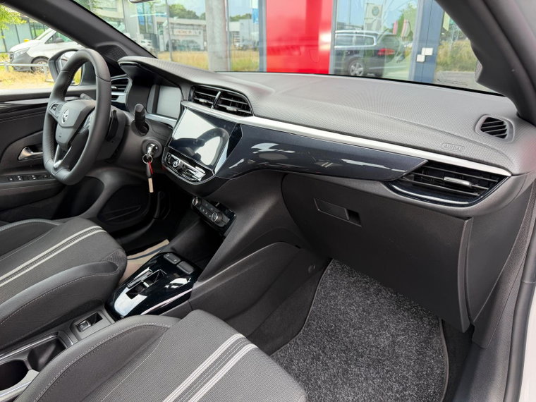 Vehicle Image 23