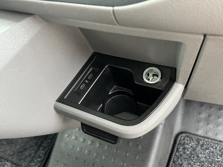 Vehicle Image 28