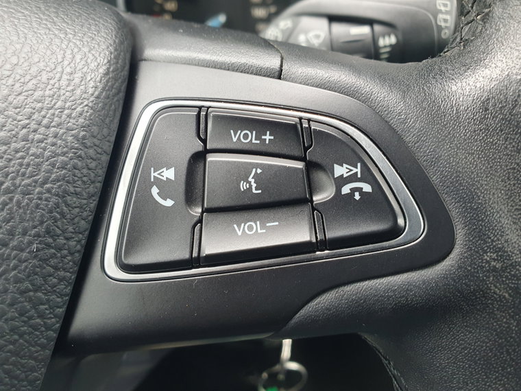 Vehicle Image 38