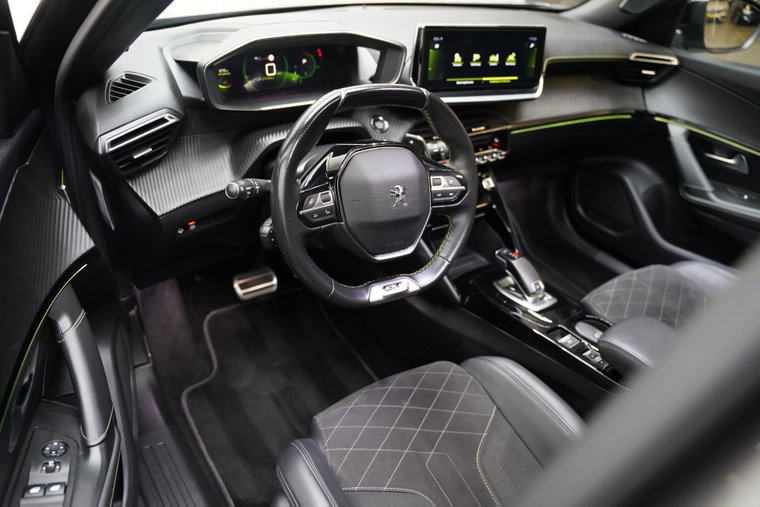 Vehicle Image 11