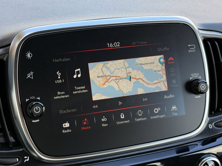 Vehicle Image 30