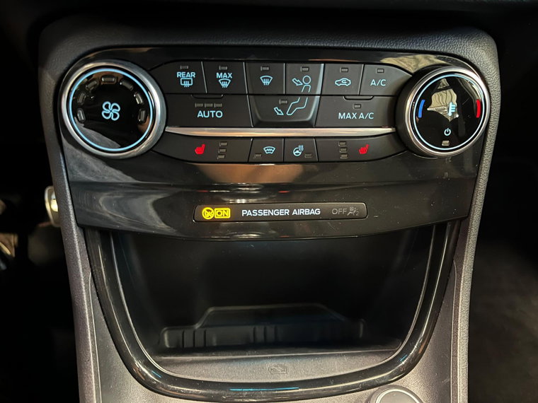 Vehicle Image 24