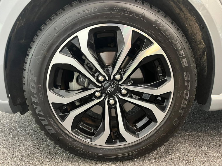 Vehicle Image 31