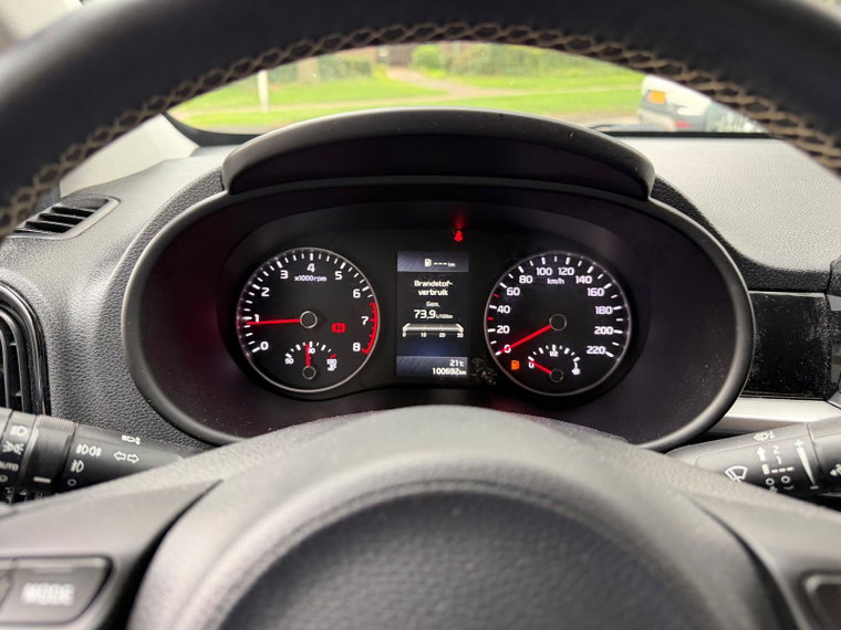 Vehicle Image 21