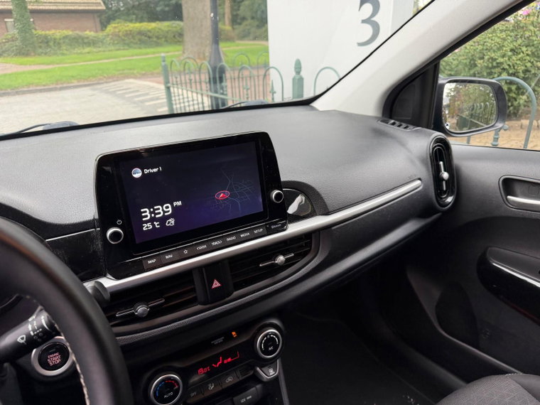 Vehicle Image 26