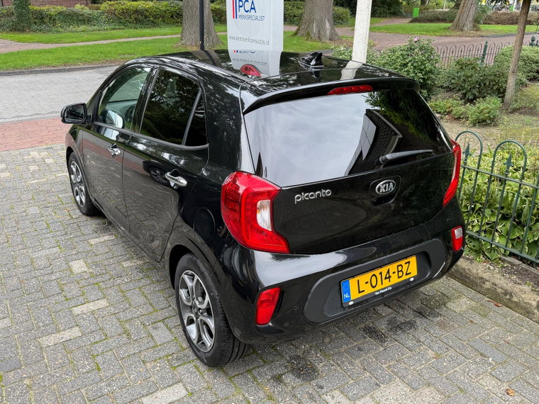 Vehicle Image 38
