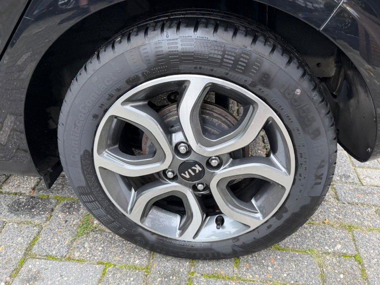 Vehicle Image 45