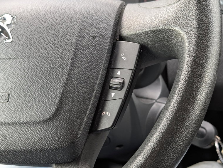 Vehicle Image 23