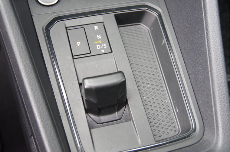 Vehicle Image 25