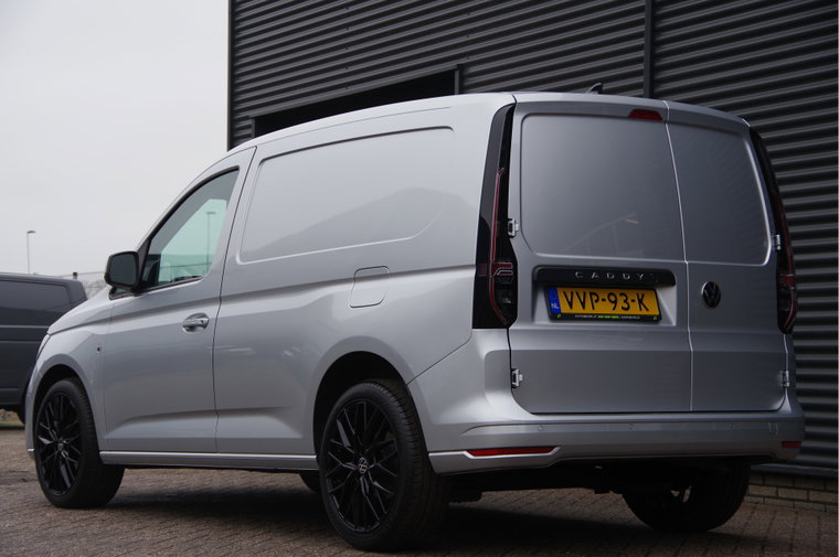 Vehicle Image 38