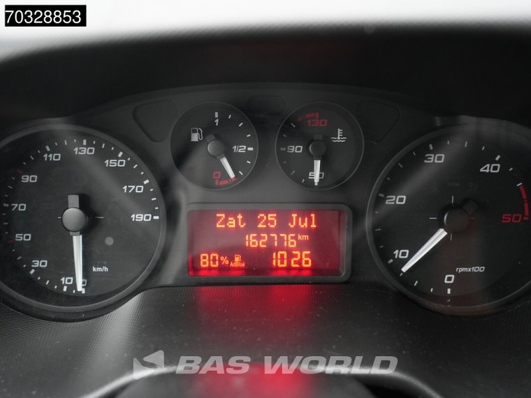 Vehicle Image 37